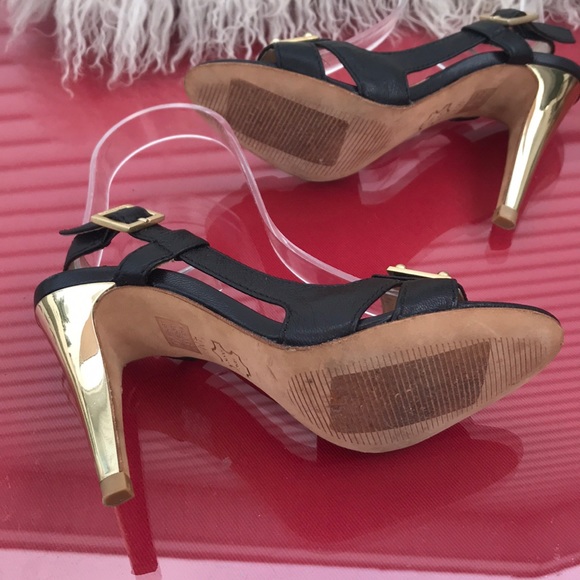 Michael Kors beautiful leather gold heels - Picture 6 of 8